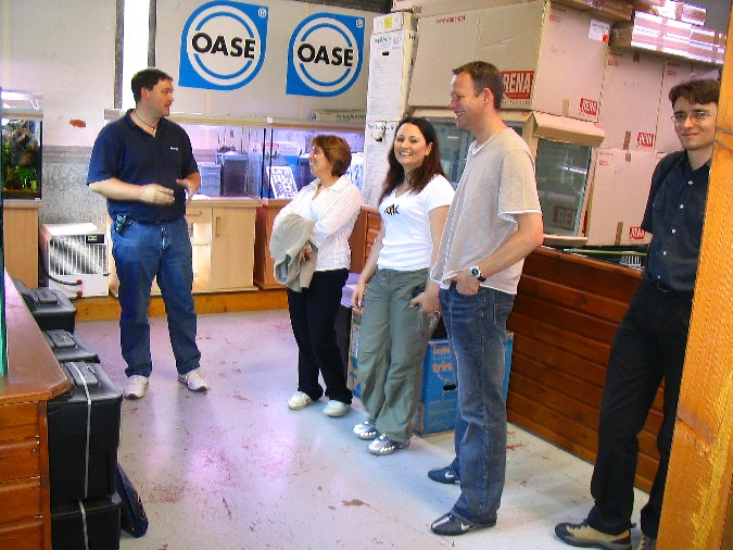 Maidenhead Aquatics - Group looking at 8 foot tank